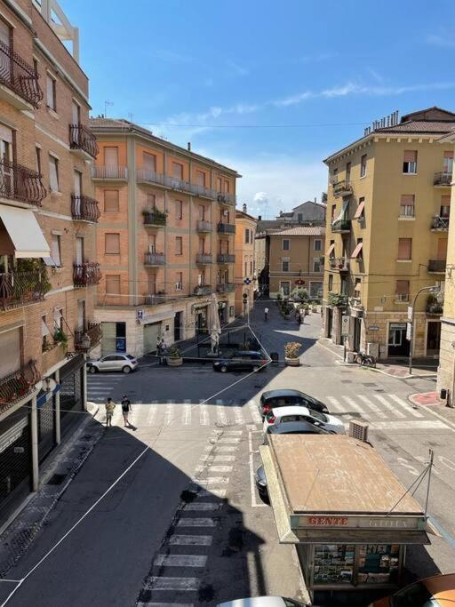 Appartamento Centralissimo Elegante 特尔尼 外观 照片