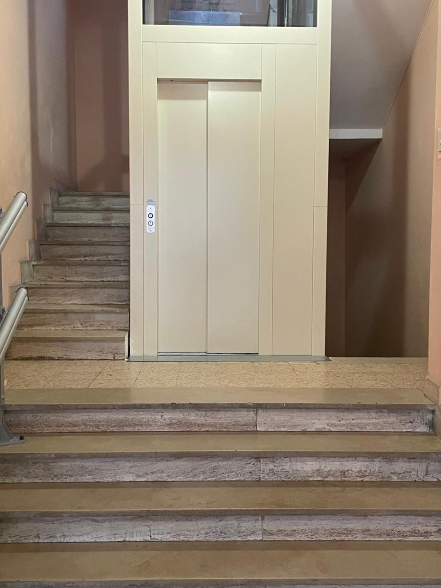 Appartamento Centralissimo Elegante 特尔尼 外观 照片